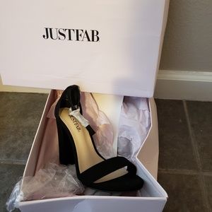 JustFab BRAND NEW heeled sandals
